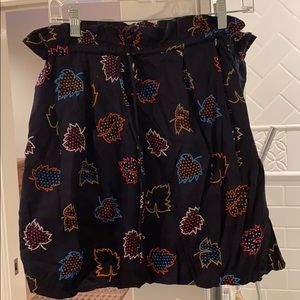 Paper bag waisted leaf designed skirt